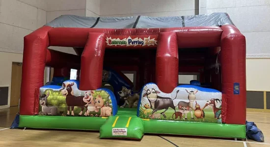 Farm-Animal-Bounce-House-in-Tampa